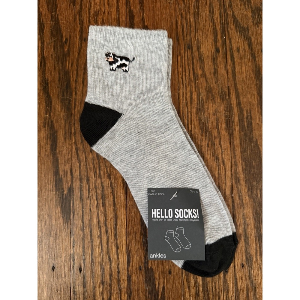 Women's Hello Socks! Gray Embroidered Cow Ankle Socks Size 4-10 NWT